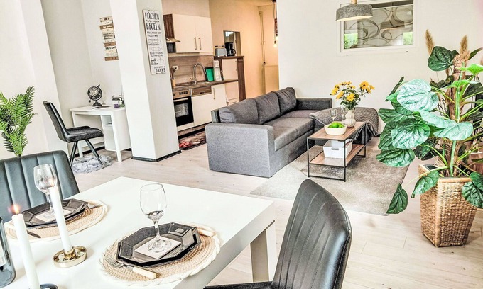 Ottbergen Apartment | Beautiful apartment for 4 people with WIFI, TV, terrace, pets allowed and panoramic view