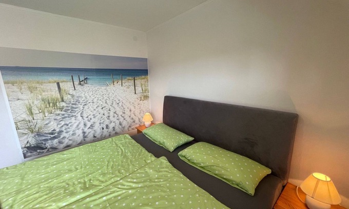 Leezdorf Apartment | Beautiful apartment for 4 guests with WIFI, TV, balcony and parking