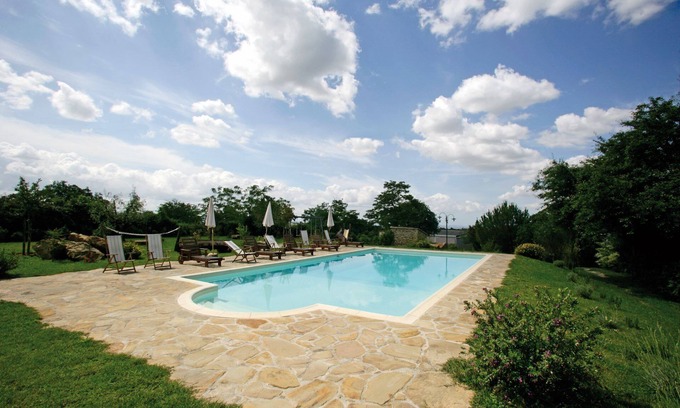 Sasso dʼOmbrone Apartment | Beautiful apartment for 2 people with A/C, pool, TV, pets allowed and parking