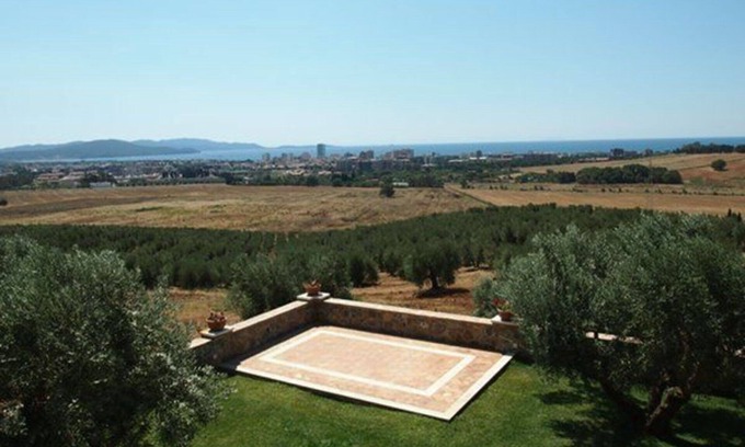 Follonica Apartment | Beautiful apartment for 6 people with TV, patio and panoramic view