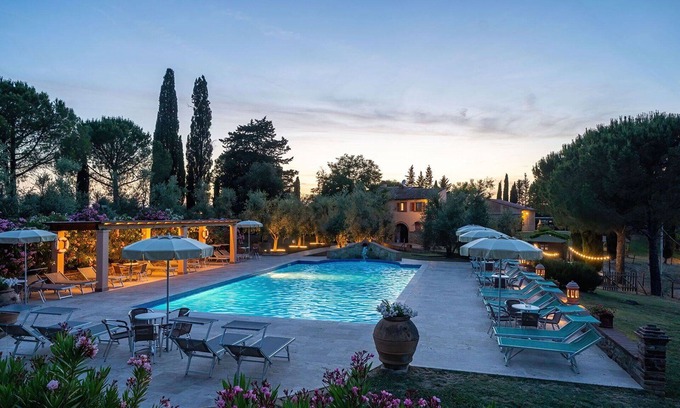 Peccioli Apartment | Beautiful apartment for 6 people with pool, WIFI, A/C, TV, pets allowed and panoramic view