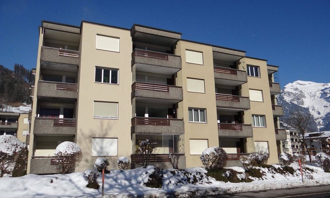 Engelberg Apartment | Beautiful apartment for 6 people with WIFI, TV, balcony and pets allowed