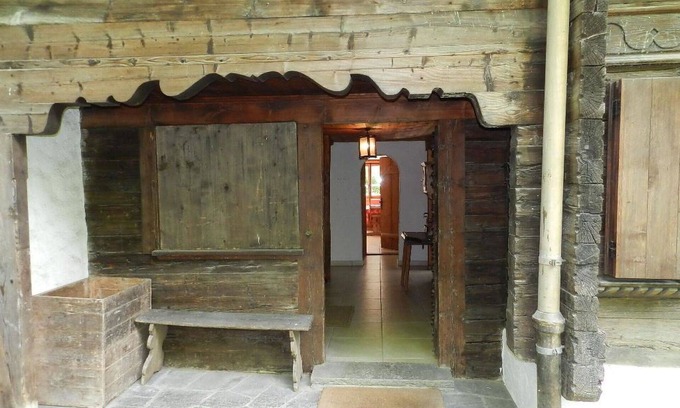 Gstaad Apartment | Beautiful apartment for 9 people with WIFI and balcony