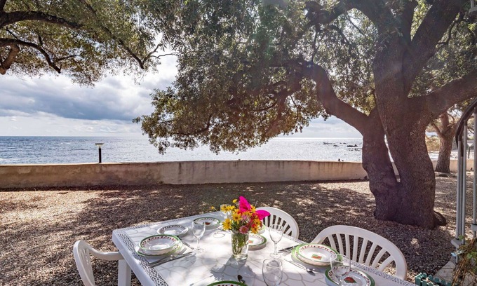 Sari-Solenzara House | Beautiful apartment in villa for 5 guests with WIFI, A/C, TV and patio