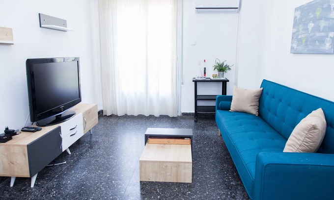 Keratsinion Apartment | Beautiful Apartment in Piraeus