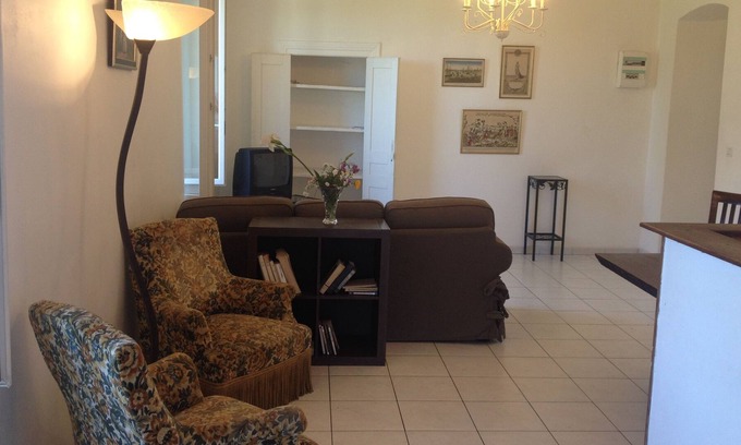 Guiselle Apartment | Beautiful apartment in the center of the village overlooking the mountains