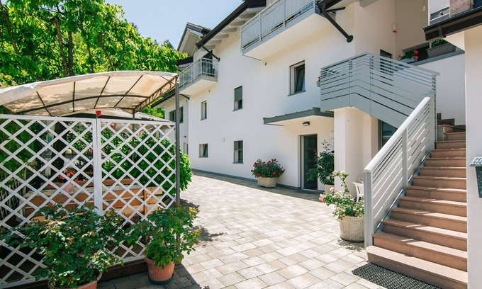 Caldonazzo Apartment | Beautiful apartment for 4 people with WIFI, TV, patio and pets allowed