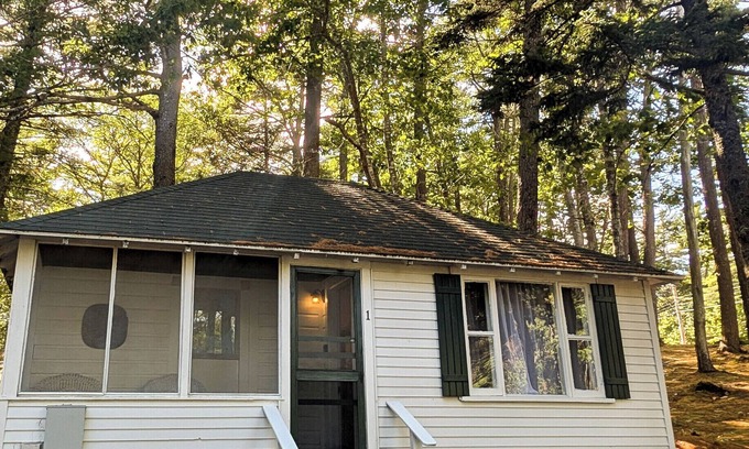 Bar Harbor Cabin | Beautiful Cabin-Acadia Cabin 1