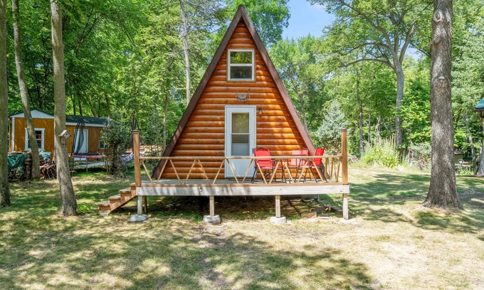 Meeker County Cabin | Beautiful cabin on lake with a dock on 1.5 acres private property
