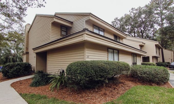 Epworth Acres House | Beautiful Centrally Located Getaway