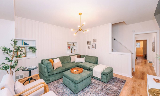 Pittsburgh House | Beautiful City Views - Spacious - Great for Large Groups - Best Location