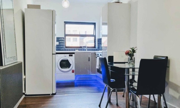 Stratford Condo | Beautiful & Clean 1 bed Apartment in Hackney Wick