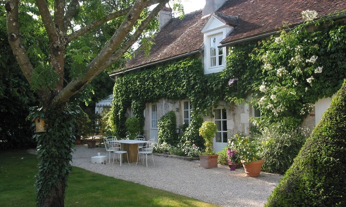 Saint-Jean-de-Braye Cottage | Beautiful cottage with pool , LOIRE VALLEY close to ORLEANS .1 hour from Paris .