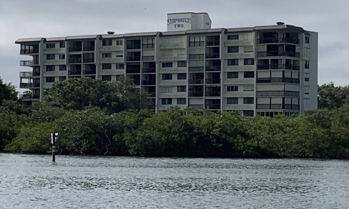 Largo Condo | Beautiful condo 5 minutes from Indian Rocks Beach