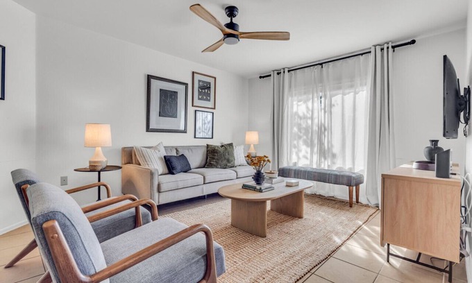 Tucson Condo | Beautiful condo with pool