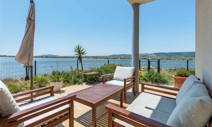 Frontignan Villa | Beautiful contemporary villa with magical view in frontignan plage.