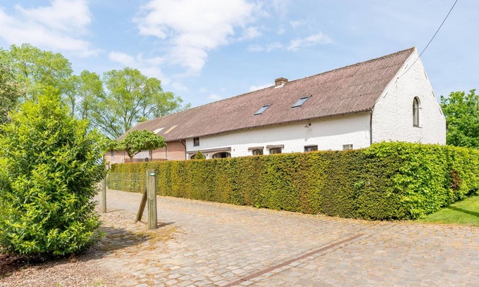 Maldegem House | Beautiful country house in the greenery near Bruges