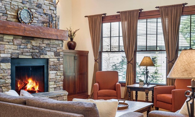 Tamarack House | Beautiful Estate Home|Gas Fireplace|Outdoor BBQ