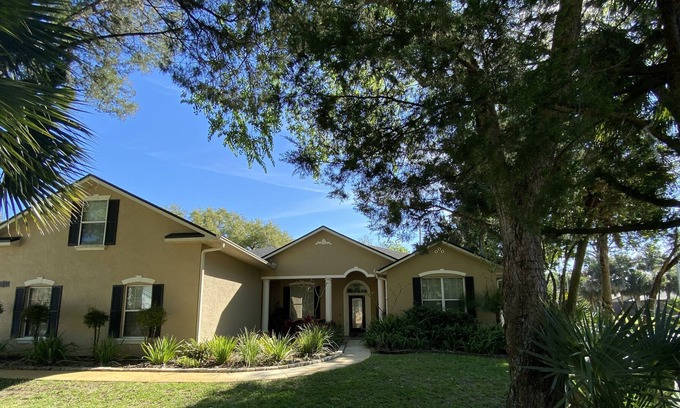 Titusville House | Beautiful Florida home in the middle of it all!
