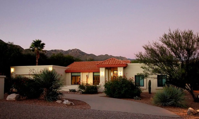 Tucson House | Beautiful Foothills Home, Near Sabino Canyon, Mountain views, Handicap friendly.