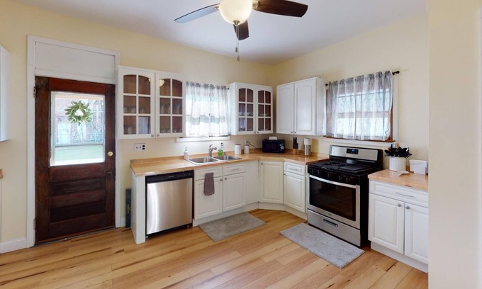 Nelsonville House | Beautiful Historic Home in Nelsonville, Pool Table, near Hocking Hills