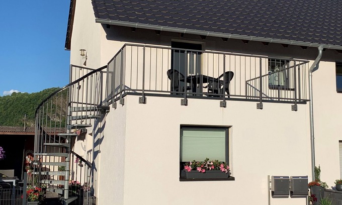 Niederemmel Apartment | Beautiful holiday apartment on the Moselle