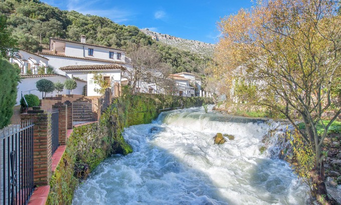 Benaojan Apartment | Beautiful Holiday Apartment "Casa Rural Nacimiento 2" with Pool