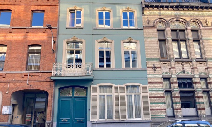Ronse Villa | Beautiful holiday home in the centre of Ronse