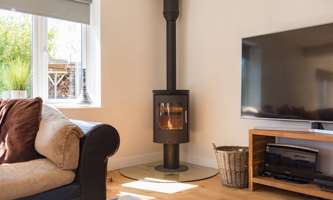Deal House | Beautiful holiday home sleeping 8 with parking and huge garden in Deal, minutes from the beach