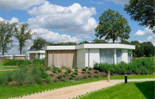Nieuw-Bergen House | Beautiful Home In Afferden With Wifi