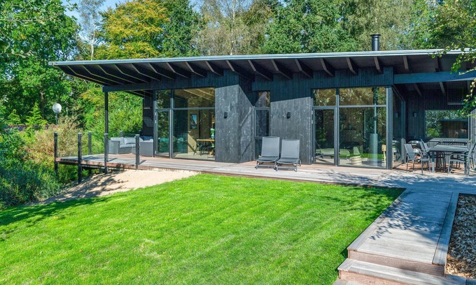 Hvidbjerg Strand House | Beautiful home in Børkop with sauna