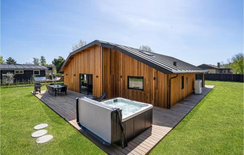 Hvidbjerg Strand House | Beautiful Home In Børkop With Kitchen