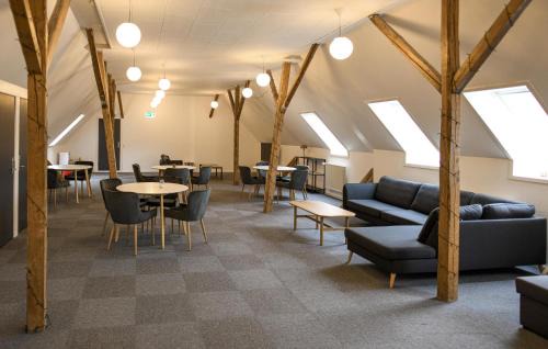 Brorup House | Beautiful Home In Brørup With Wifi
