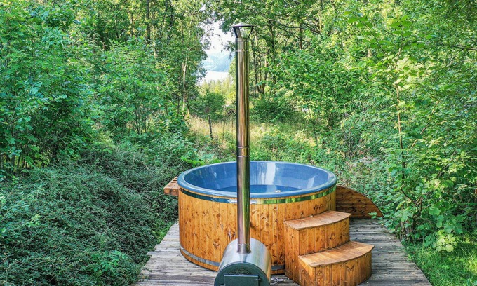 Farsund House | Beautiful home in Farsund with kitchen