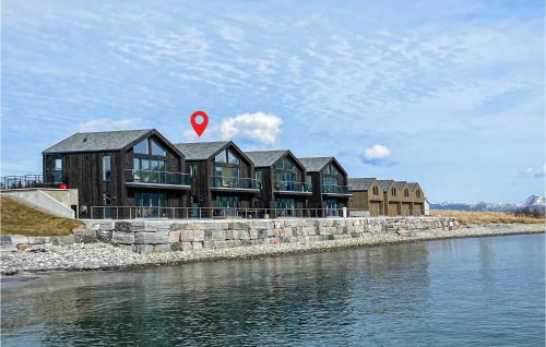 Giske House | Beautiful Home In Giske With Jacuzzi