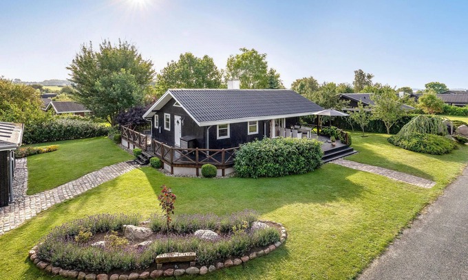 Haarby House | Beautiful home in Haarby with WiFi