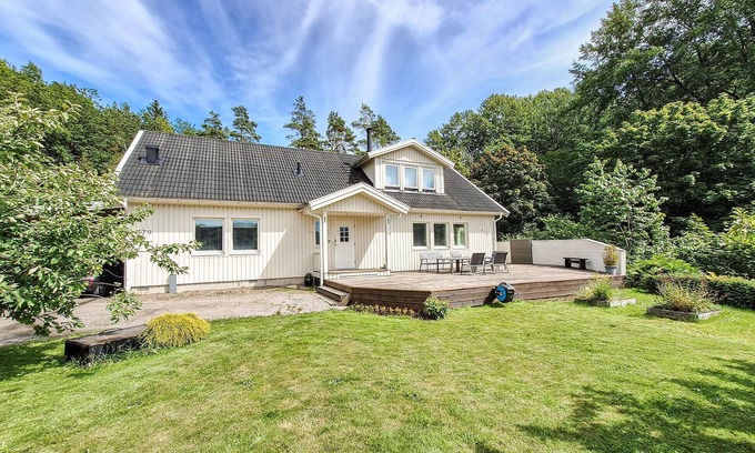 Mandal House | Beautiful home in Holum with WiFi