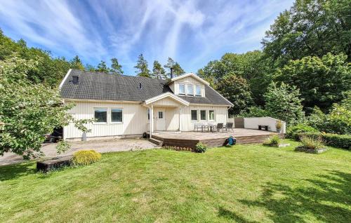 Mandal House | Beautiful Home In Holum With Wifi