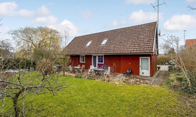 Millinge House | Beautiful home in Millinge with kitchen
