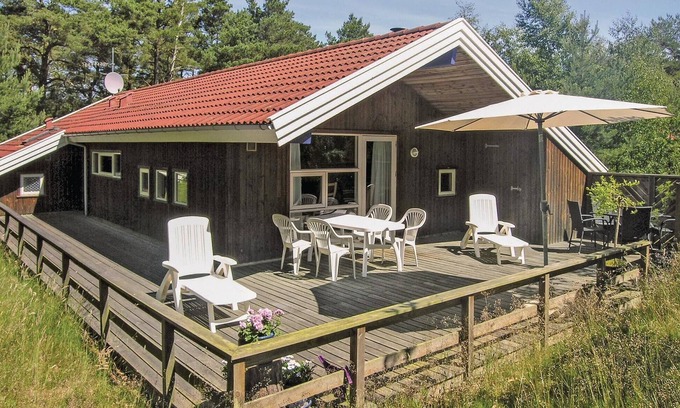 Bedegaard House | Beautiful home in Nexø with sauna