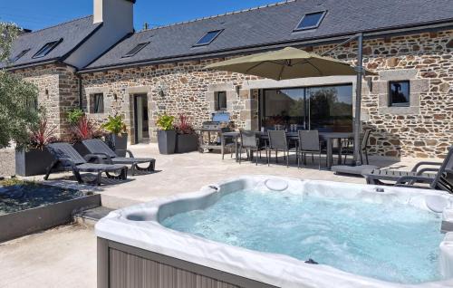 Tremeloir House | Beautiful Home In Pordic With Wifi