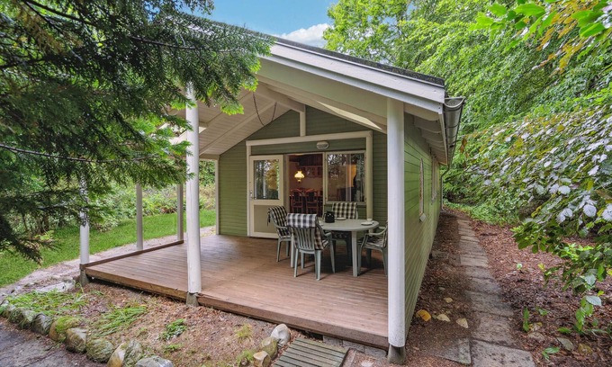 Tarm House | Beautiful home in Tarm with WiFi