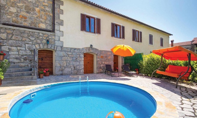 Opatija House | Beautiful home in Veprinac with WiFi