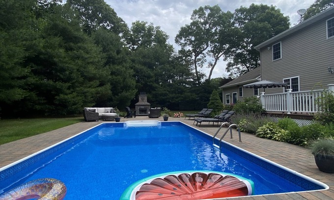 Center Moriches House | Beautiful home in Center Moriches- 10 miles from Westhampton Beach.