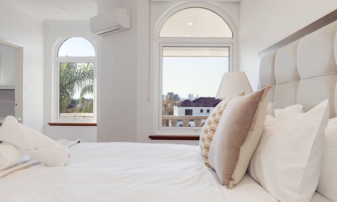 Mount Pleasant House | Beautiful House with a view!
