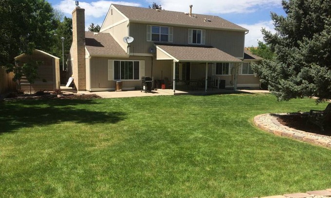 Arvada House | Beautiful, Huge/Open-Concept, 5BR, Central between Denver/Boulder