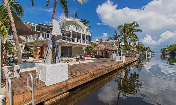 Twin Lakes House | Beautiful key largo home next to bay and ocean access
