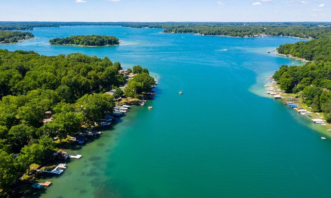 Richland House | Beautiful Lakefront Gull Lake Home w/Private Beach and Dock