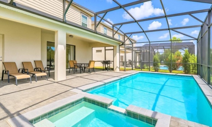 West Kissimmee House | Beautiful Lakeside 8BDR Home mins from Disney with Private Pool & Resort Access!