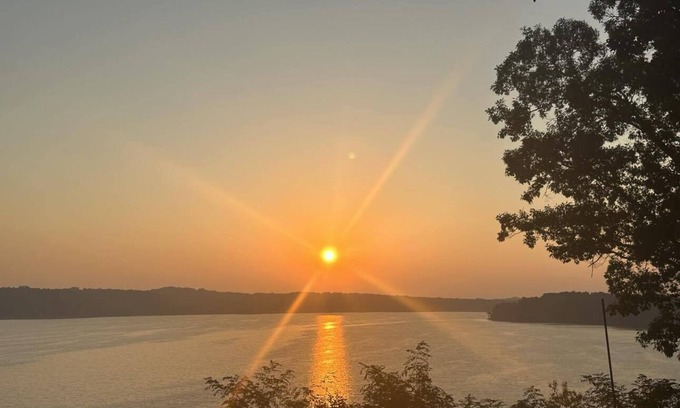 Grove House | Beautiful Lakeview House Family Friendly Couples Retreat Private Swim/Boat Dock